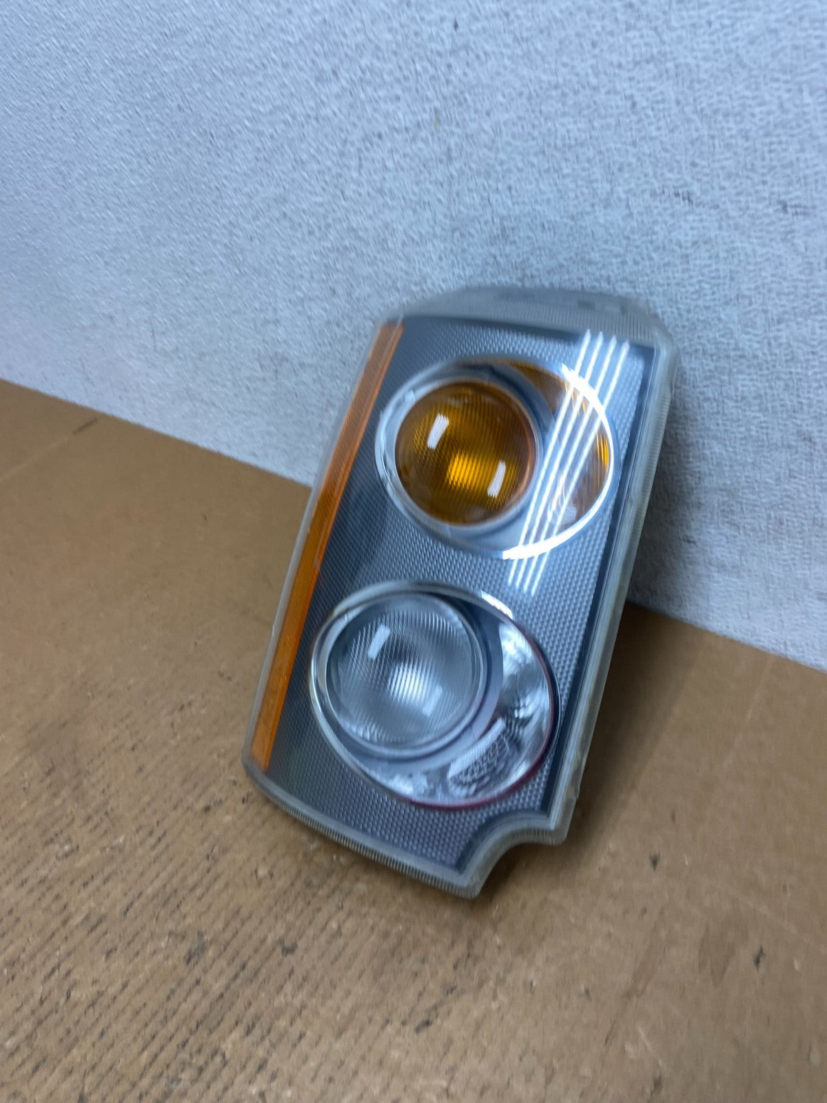 2003-2005 Land Rover Range Rover Right Passenger RH Turn Signal Light AE0668 DW1