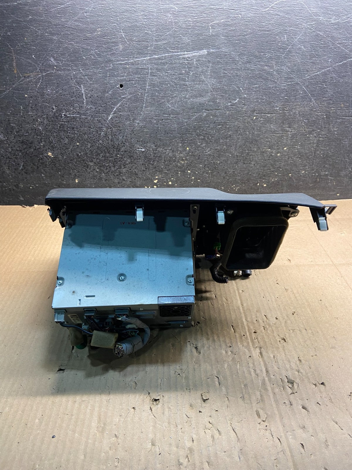 2006 - 2011 Honda Civic Radio AM/FM Climate Control Air Vent Bezel y3668 DG3
