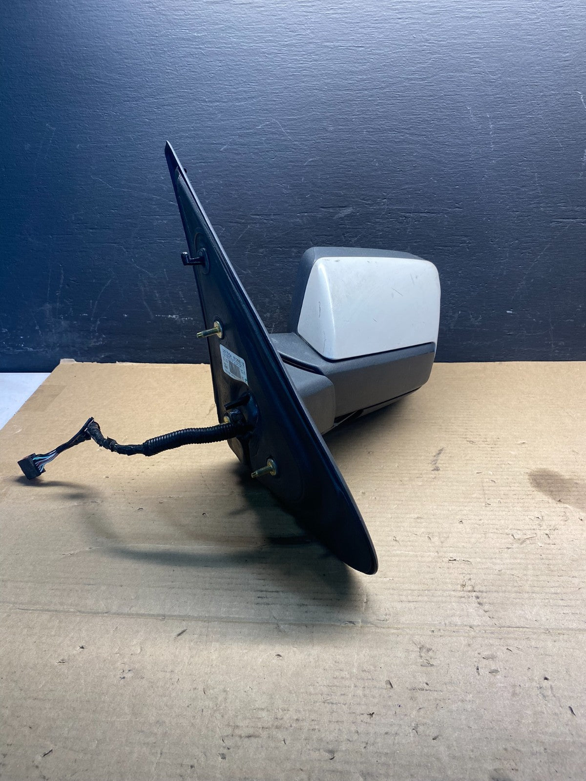 2007-2011 Ford Expedition Left Driver View Door Mirror AC6852 DW1
