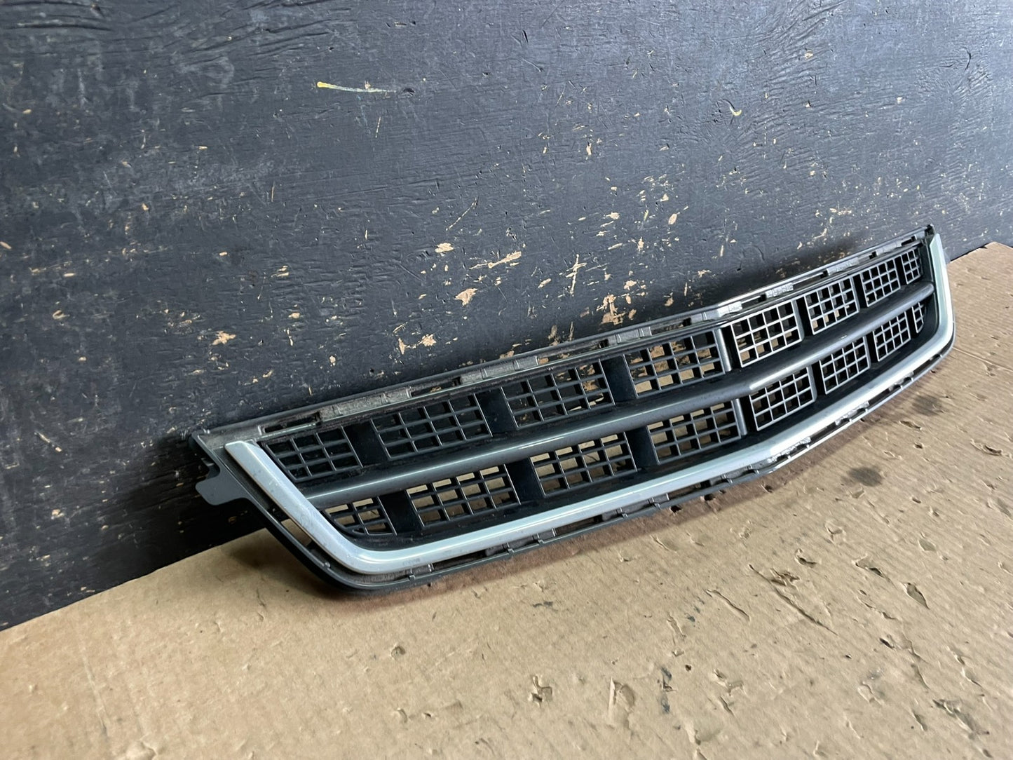 2013 to 2014 Cadillac ATS Front Lower Grille Grill OEM Z3206 DG1