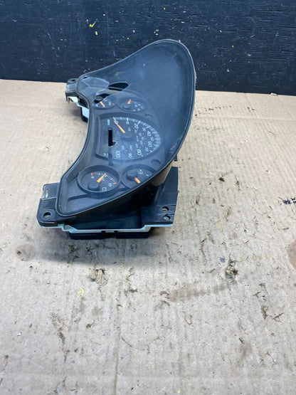 2004 to 2007 Chevrolet Express Speedometer Cluster Gauge OEM  P7806 DG3