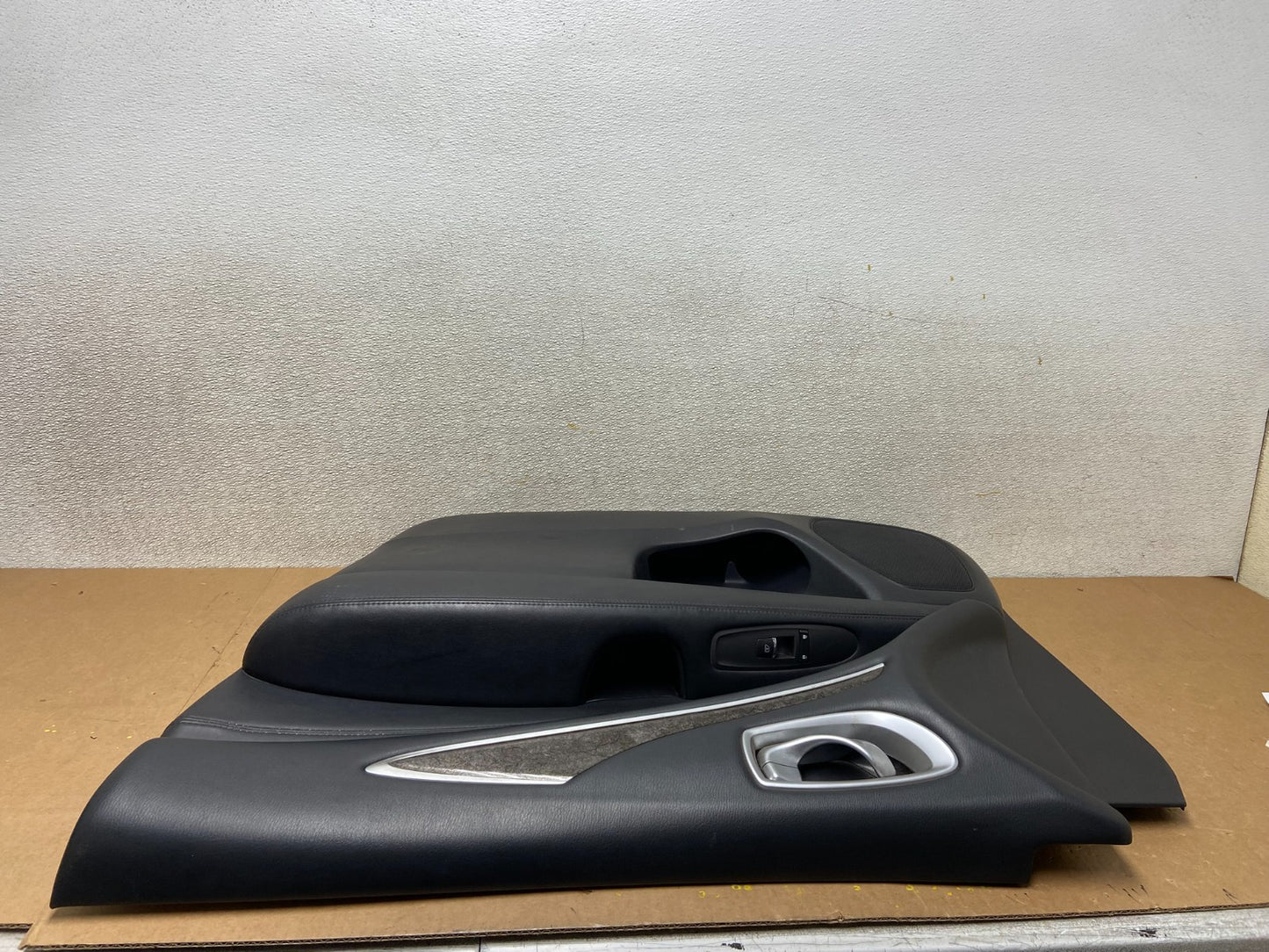 2013 2015 Infiniti JX35 QX60 Front Right Passenger Door Trim Panel Z7976 DG6