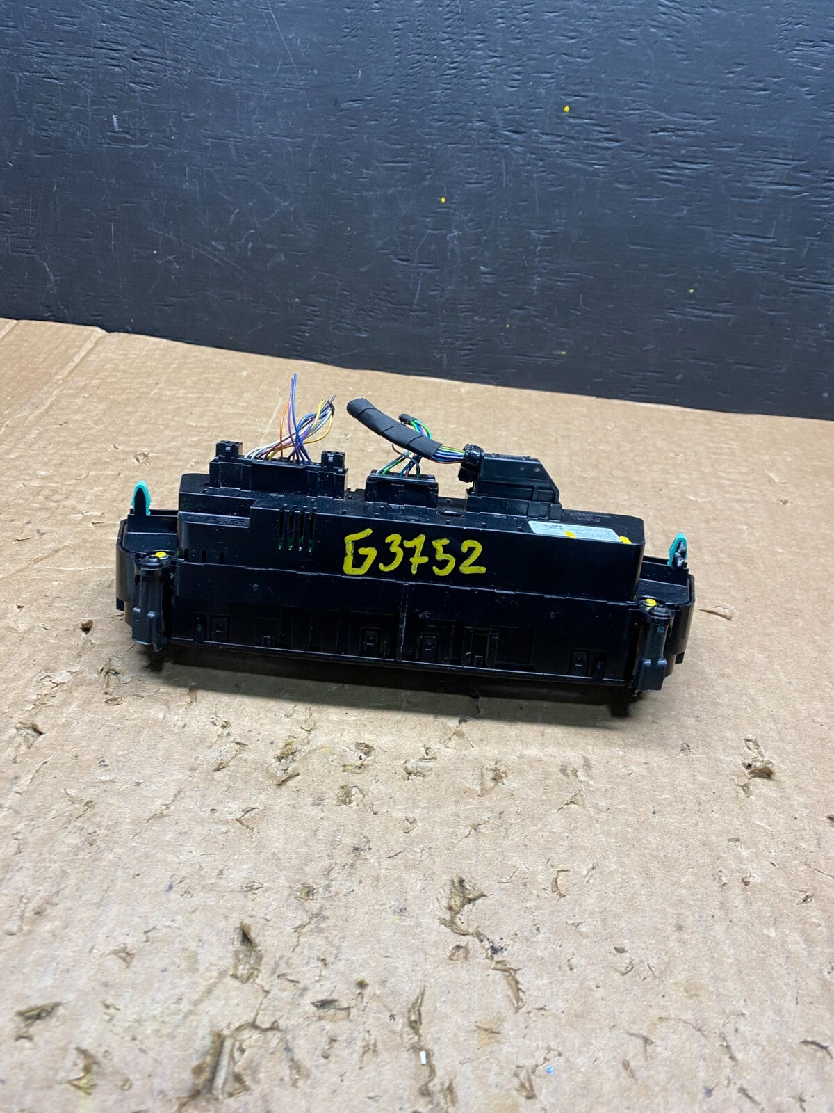 2020 to 2023 Ford Explorer A/C Heater Climate Control Panel G3752 PS5