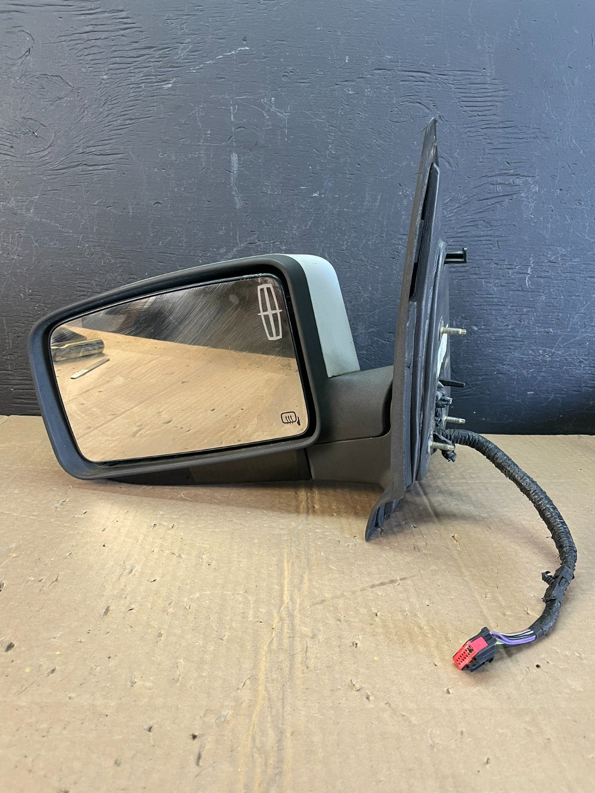 2003 to 2006 Lincoln Navigator Left Driver View Heated Door Mirror AC9842 DW4