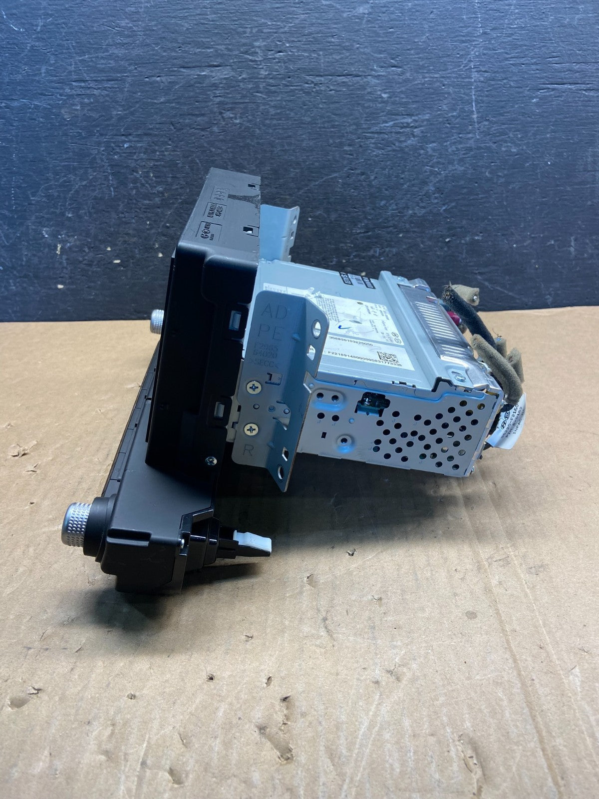 2019 to 2020 Hyundai Elantra Screen Display Radio Receiver AG1615 DG1