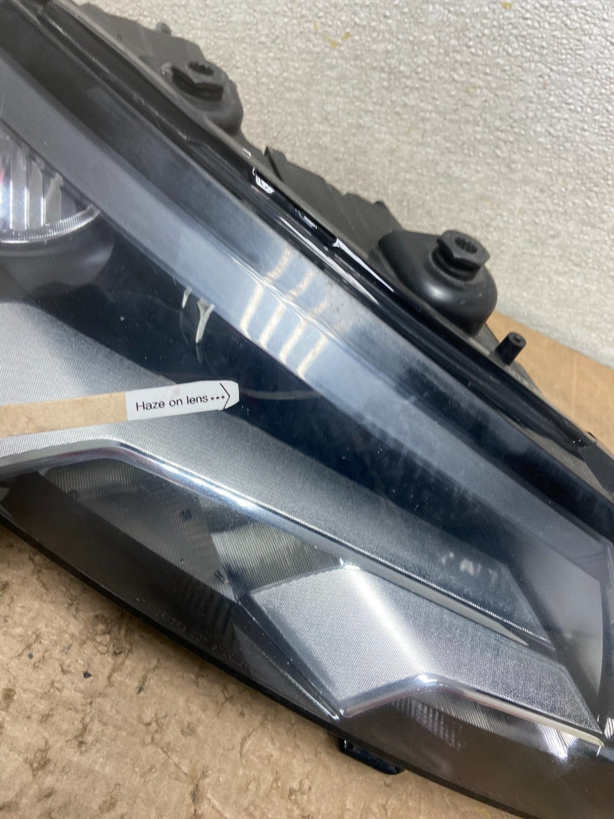 2012-2015 Volkswagen Passat Right Passenger RH  Halogen Headlight OEM Y8320 DW4