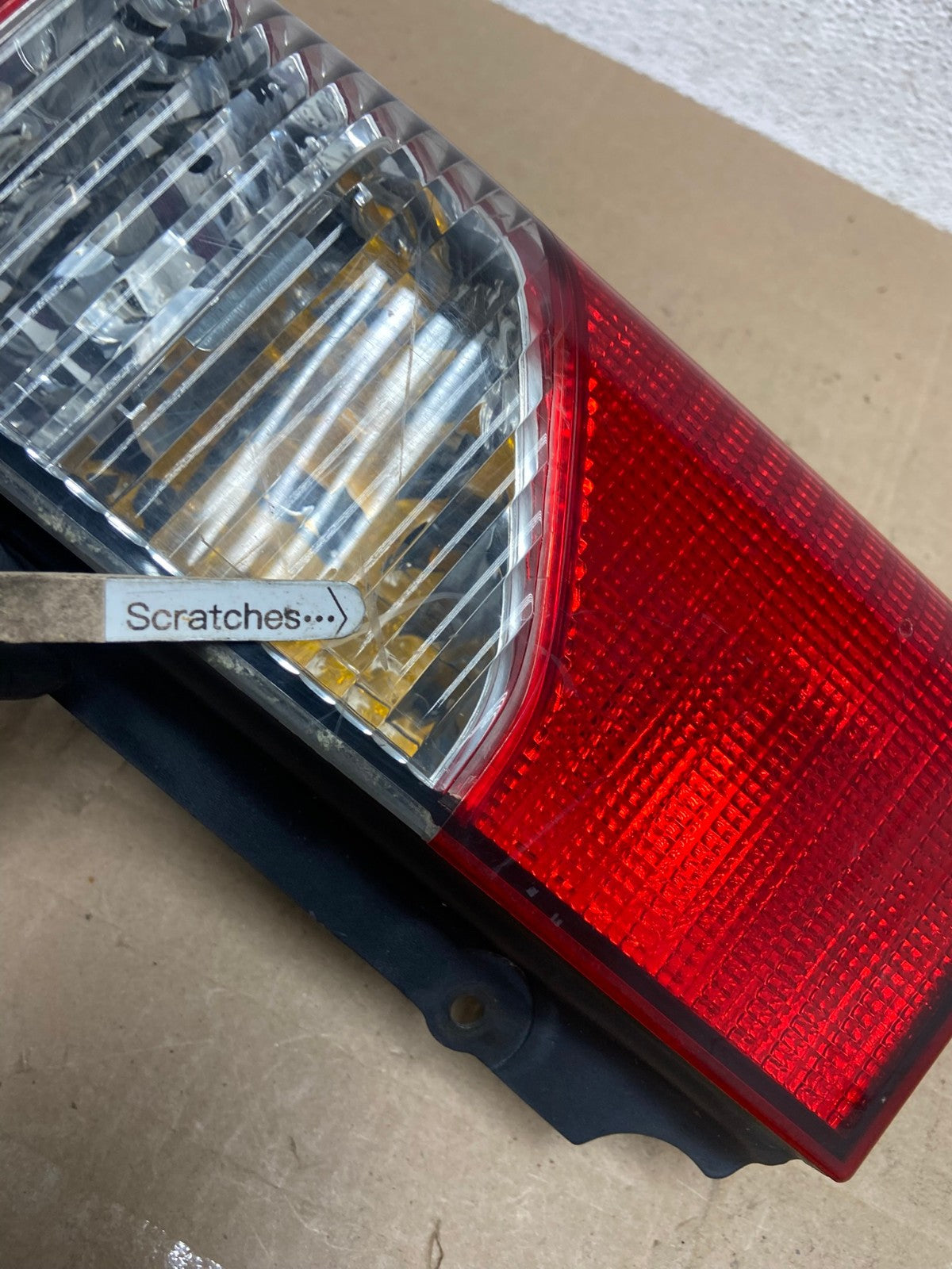 2002 2003 2004 Nissan Xterra Right Passenger RH Side Tail Light AE4981 LK3