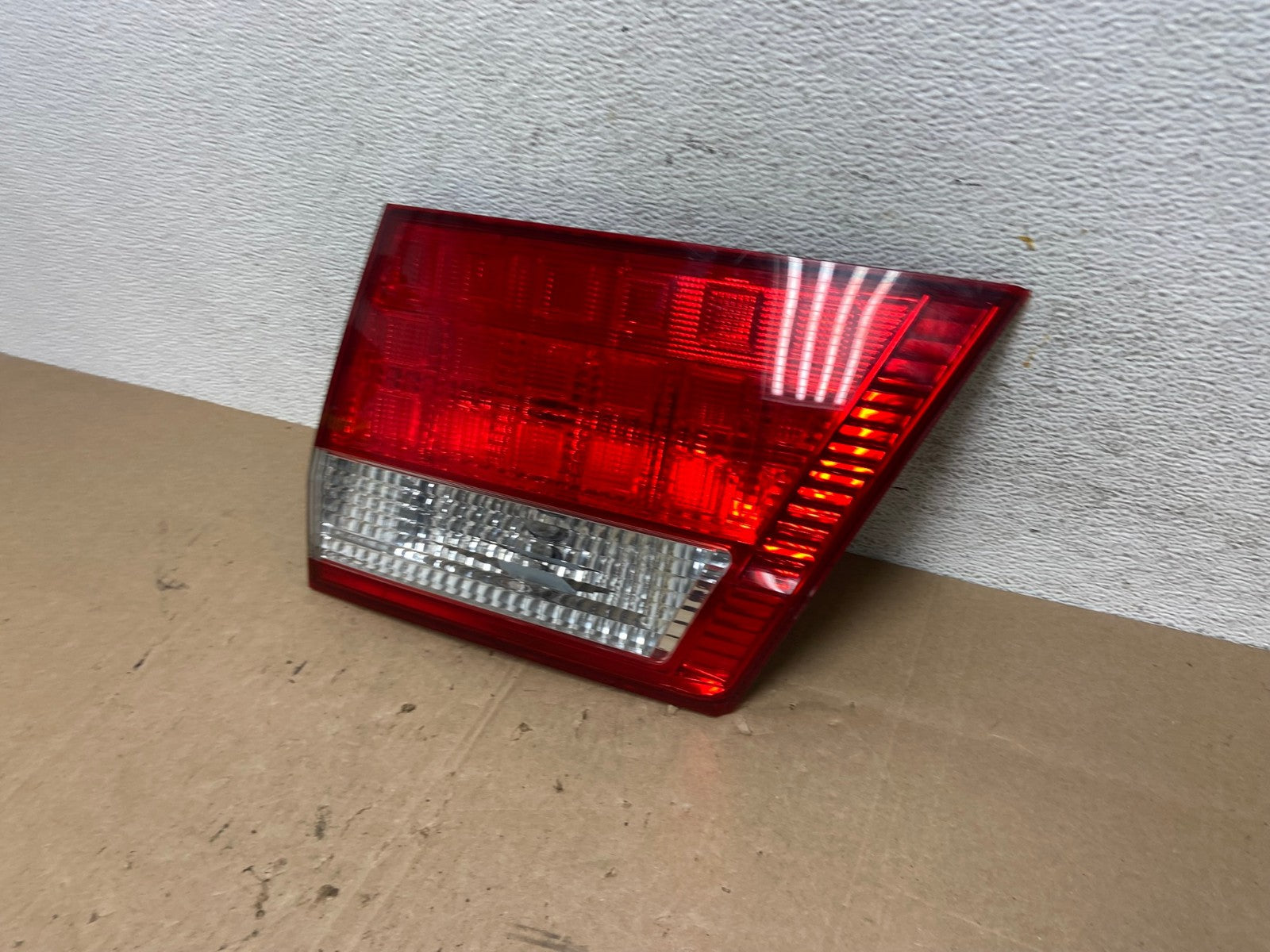 2005 2006 2007 Honda Odyssey Inner Right Passenger RH Tail Light AE6056 LK1