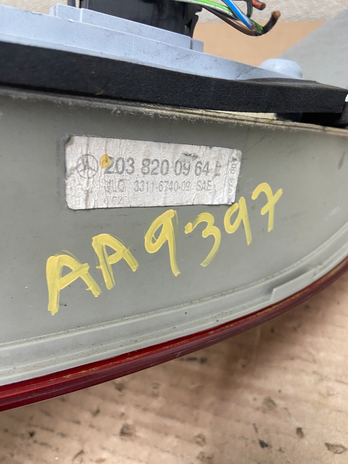 2005-2007 Mercedes-Benz C230 C240 W203 C-Class Left Driver Tail Light AA9397 LK7