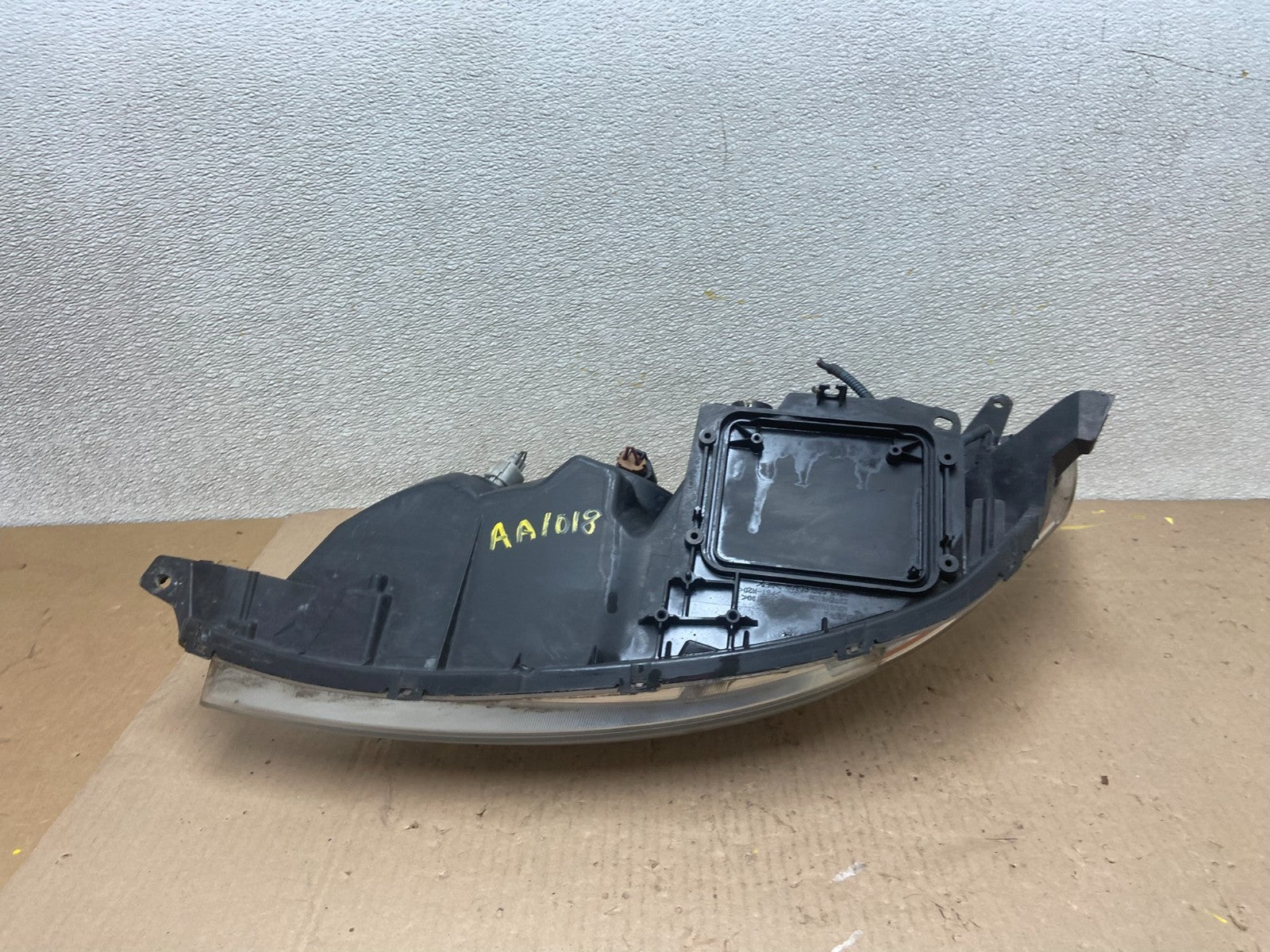 2006 to 2010 Toyota Sienna Right Passenger Rh Side Headlight Halogen AA1018 DW7
