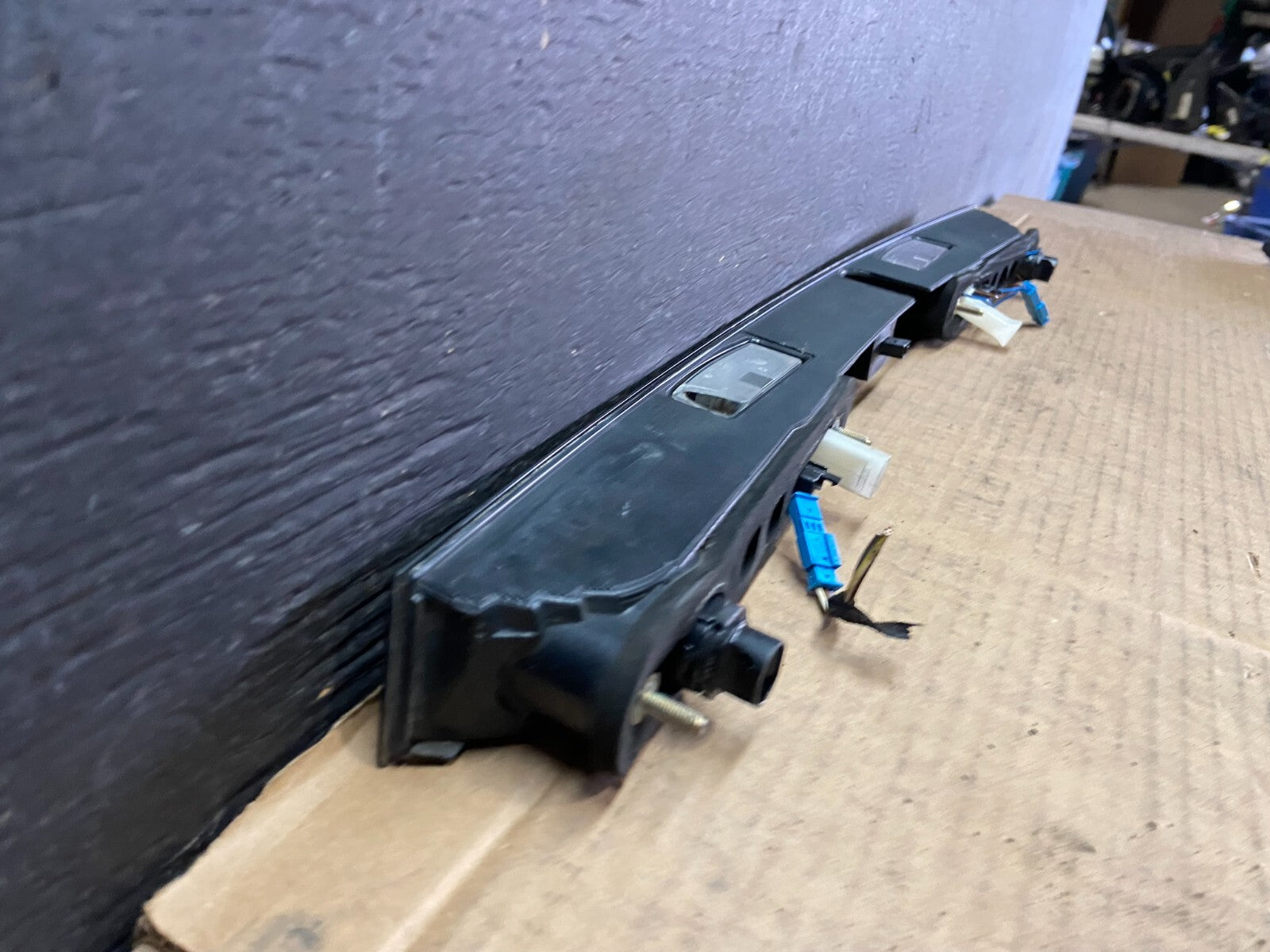 2002 to 2005 BMW Trunk Lid Center Garnish License Plate Light OEM I32824