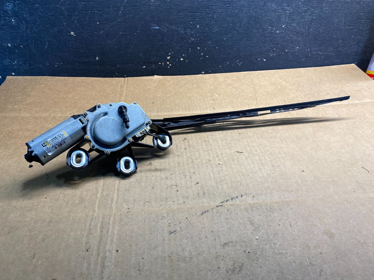 2001-2005 C240 C320 W203 Rear Glass Windshield Wiper Motor y1442 DG5
