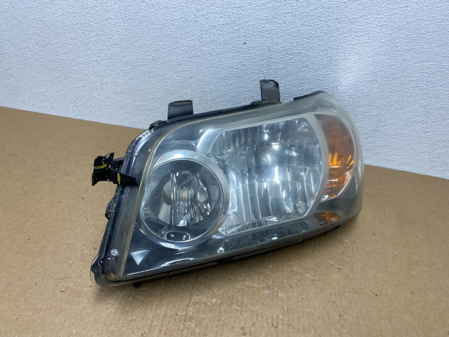 2004 2005 2006 Toyota Highlander Headlight Left Driver LH Side AC1286 DW2