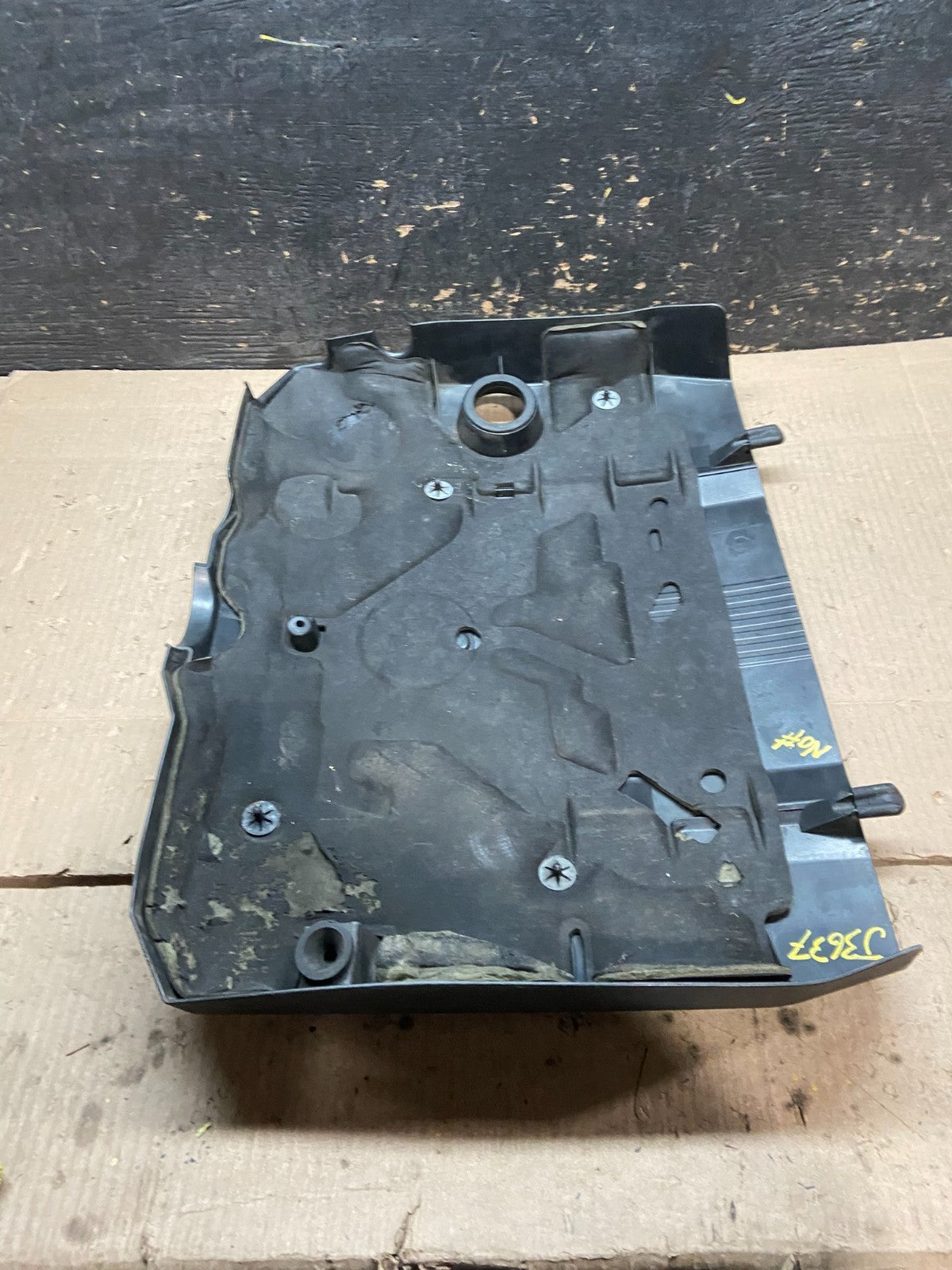2008 to 2012 Cadillac CTS 3.6L Plastic Engine Cover Shield X7916 DG7