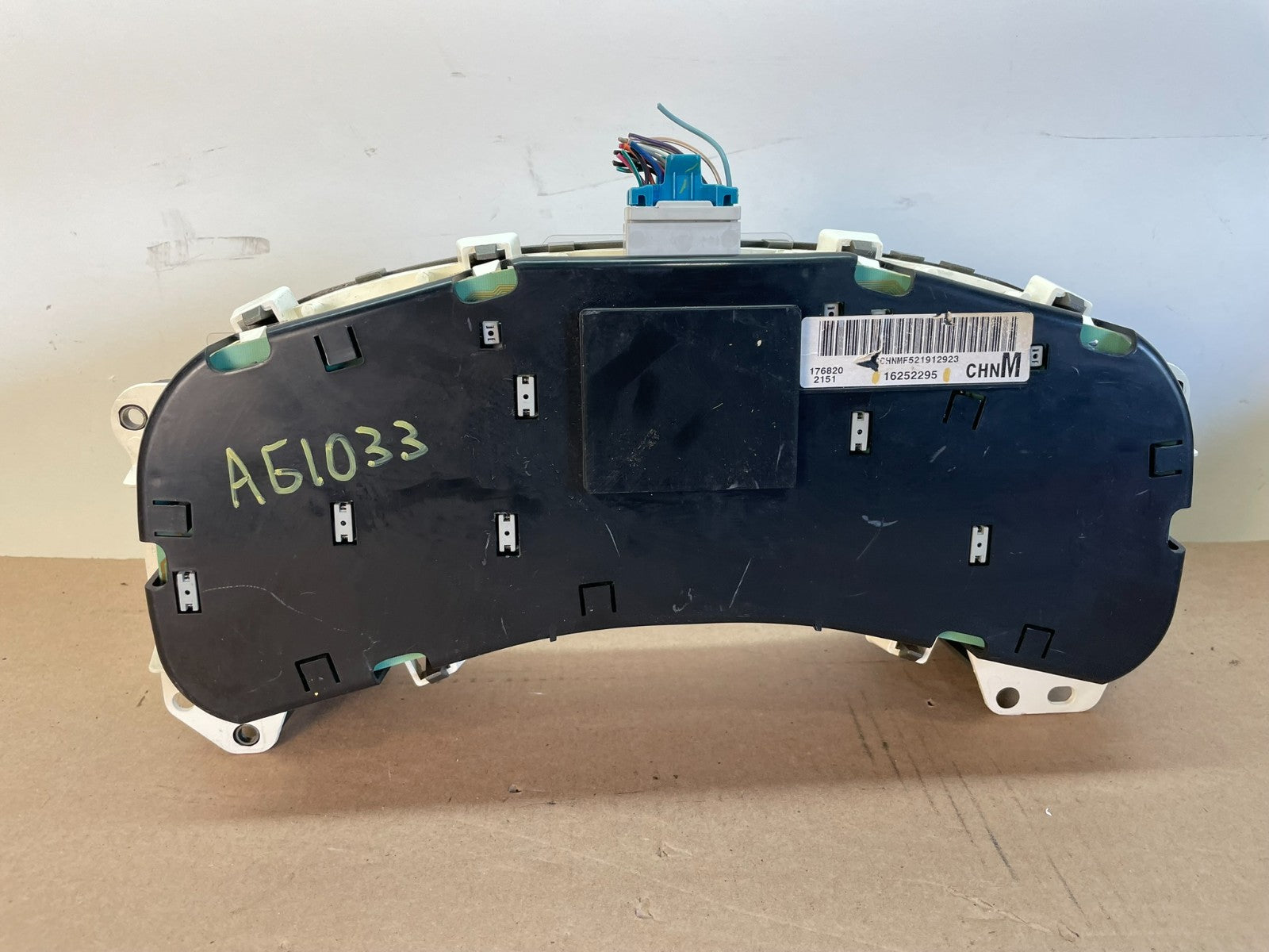 2003 to 2006 Chevrolet Silverado Sierra Cluster Gauge Speedometer AG1033 DG7