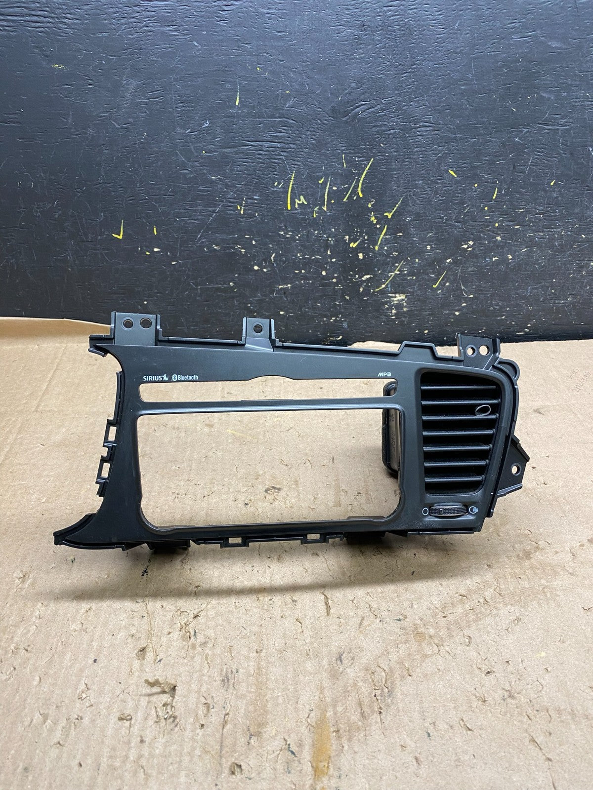 2011 2012 2013 Kia Optima Front Dash Radio Bezel Trim Air Vent Z1876 DG0