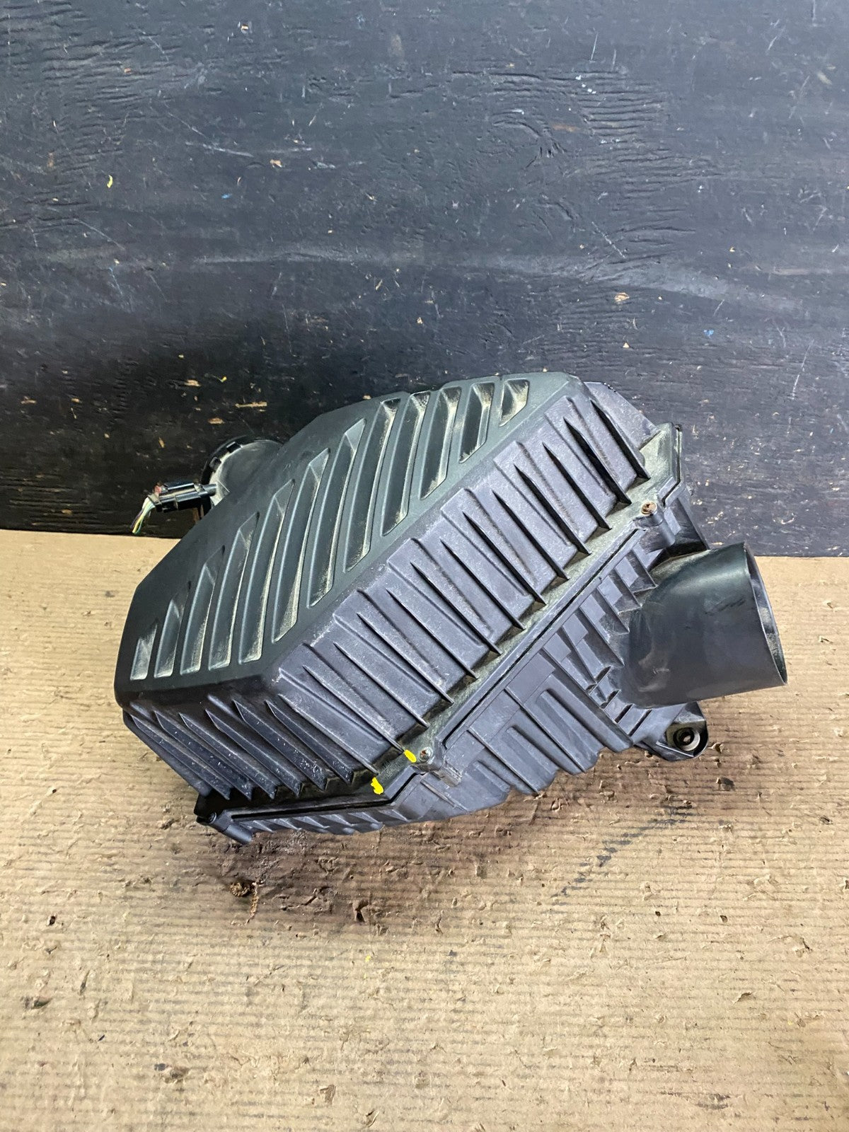 2018 to 2024 Buick Enclave Air Cleaner Filter Box Housing S3563 DG3