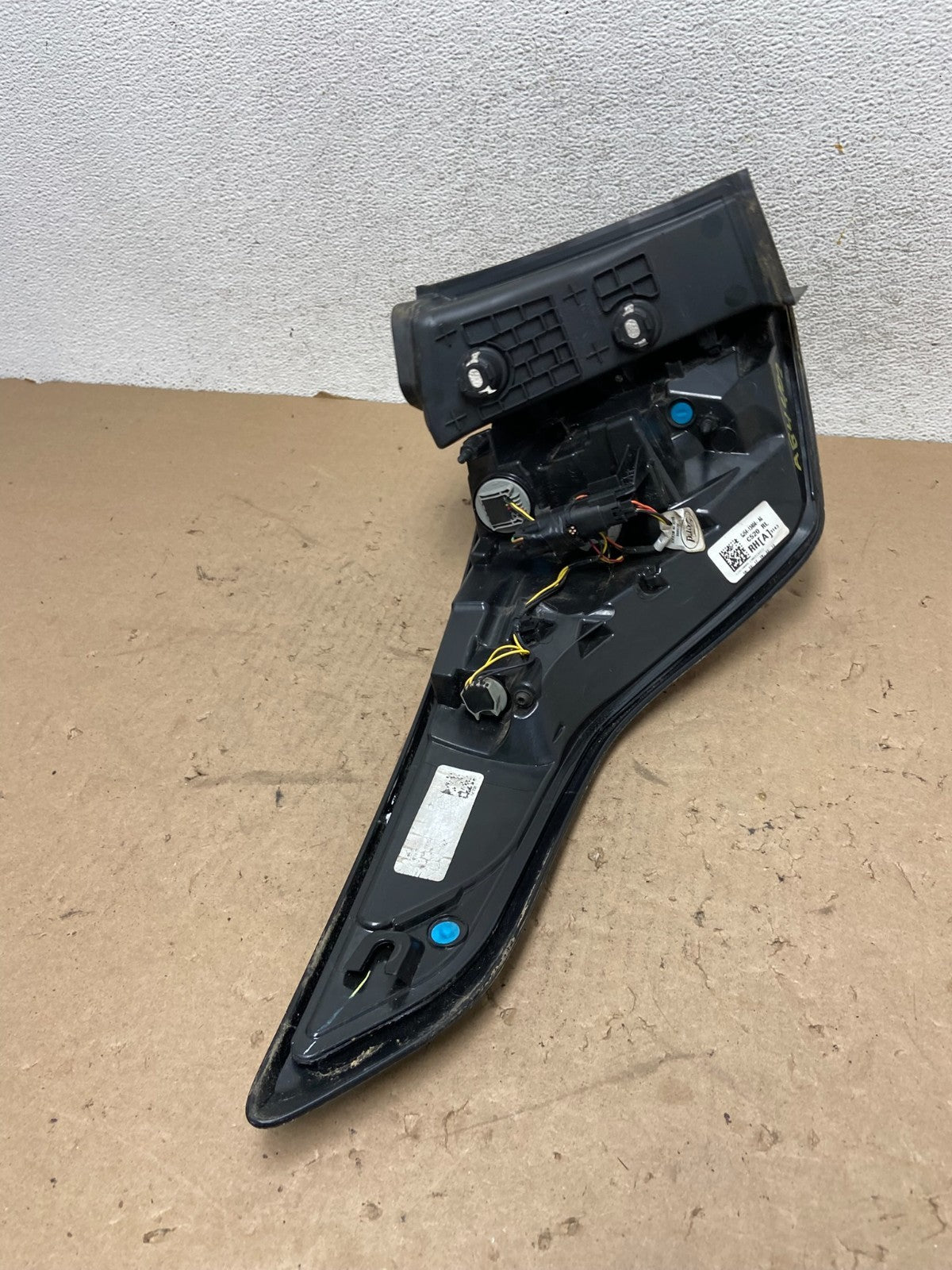 2017 2018 2019 Ford Escape Right Passenger RH Side Tail Light AG44025