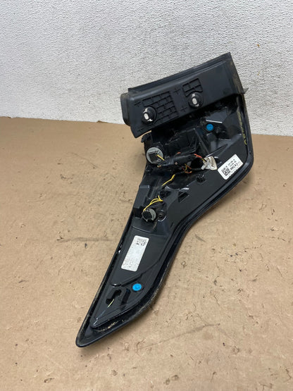 2017 2018 2019 Ford Escape Right Passenger RH Side Tail Light AG44025