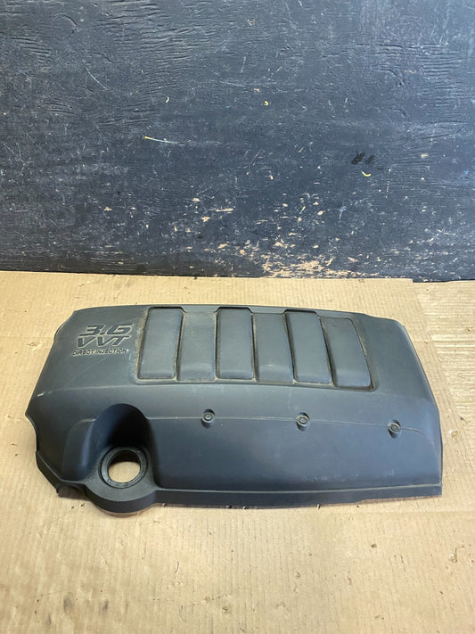 2007 to 2008 GMC Acadia 3.6L VVT Engine Cover Shield OEM W5775 DG0