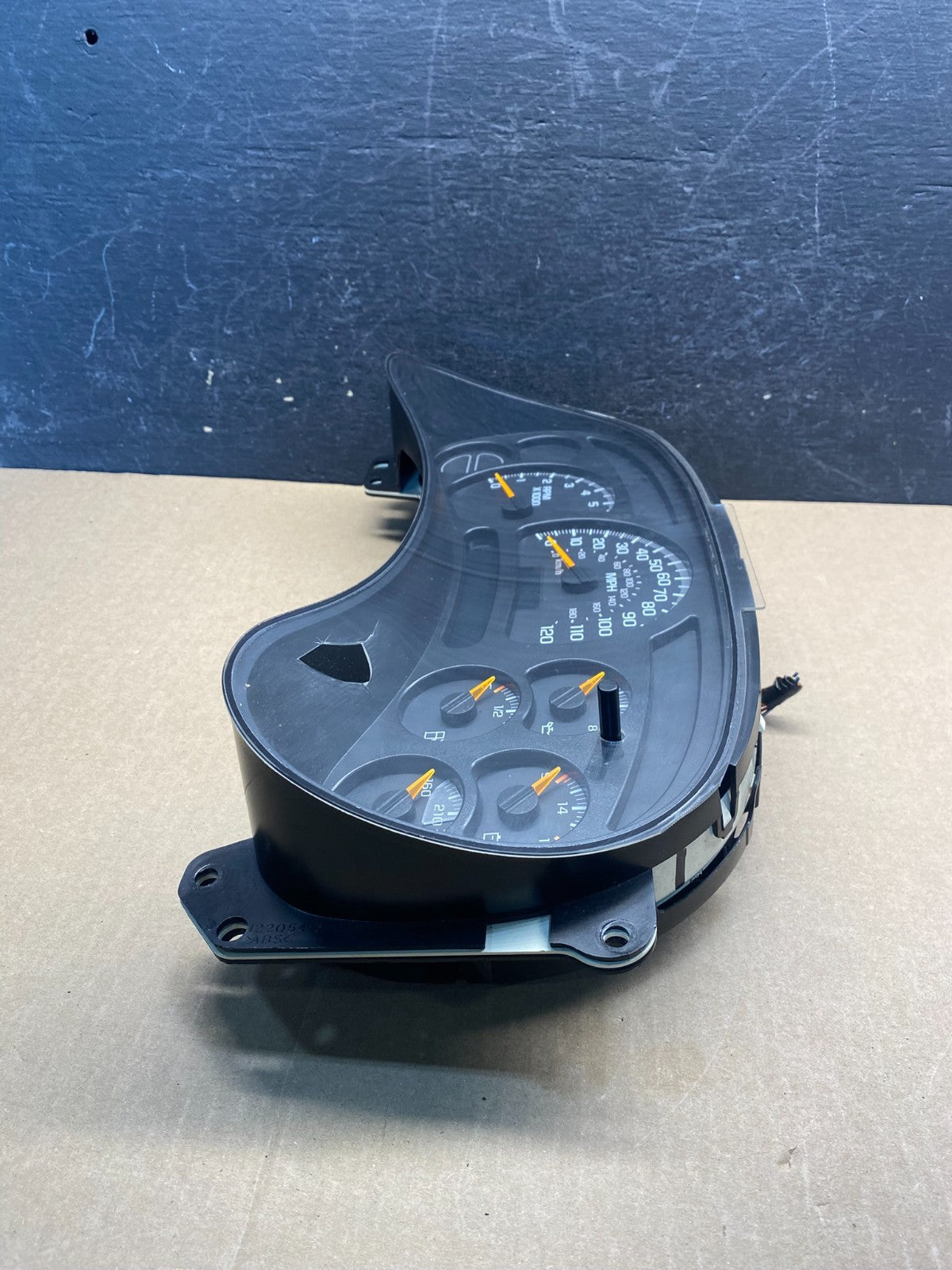 2003 to 2006 Chevrolet Silverado Speedometer Instrument Cluster AG3870 DG2