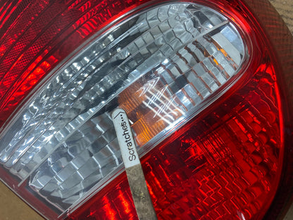 2002 2003 2004 Toyota Camry Left Driver LH Side Tail Light AE1488 LK3