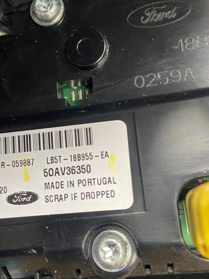 2020 to 2023 Ford Explorer Console Radio Display Screen Air Vents ad2185 DG4