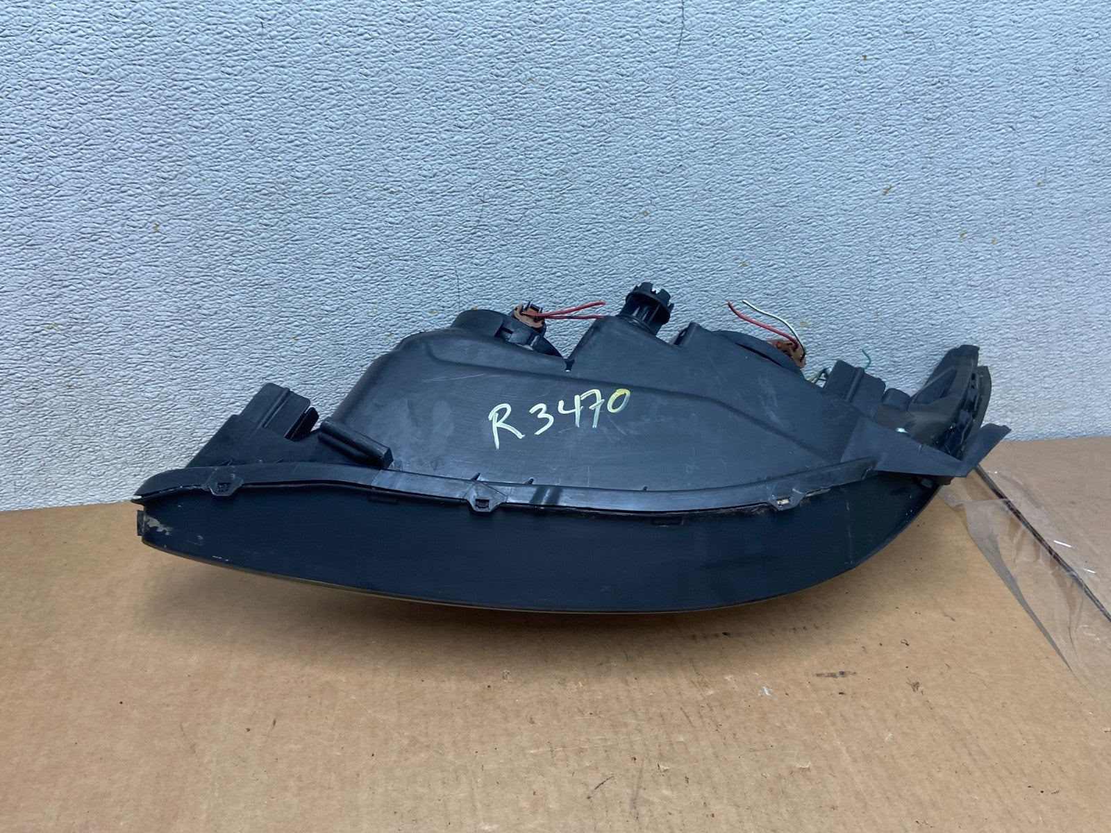 2002 to 2004 Toyota Camry Halogen Headlight Right Passenger Rh R3470 DW8
