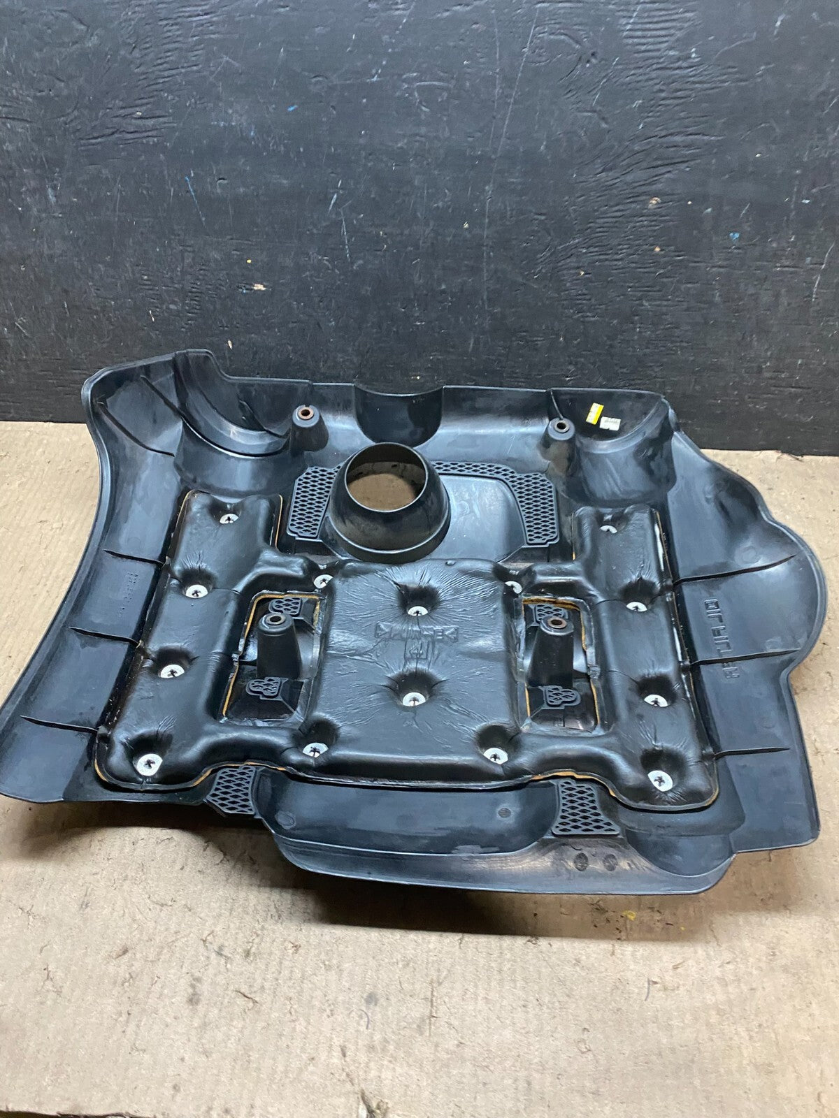 2006 to 2008 Kia Sedona V6 3.8L Engine Motor Cover Oem Q5813 DG7