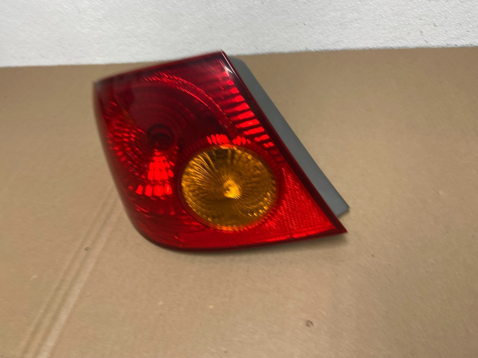 2003 to 2005 Toyota Corolla Left Driver Lh Side Tail Light AB6764 DW1