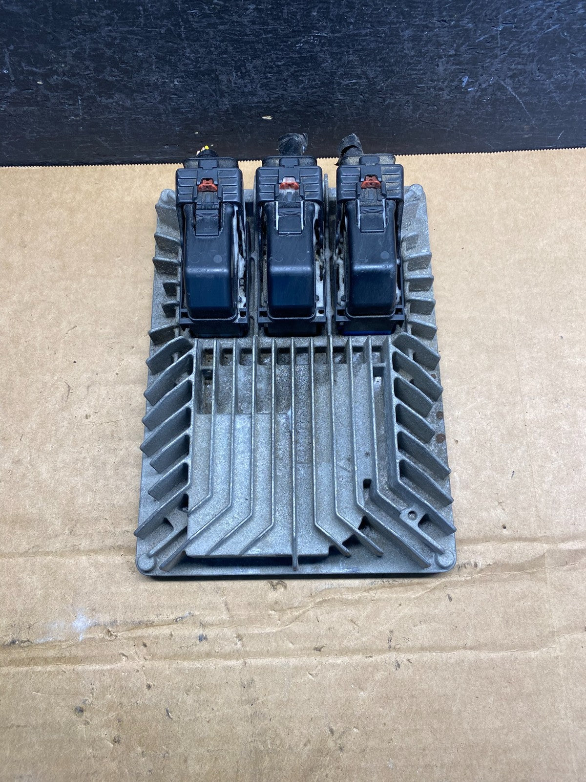 2010 2011 Chevrolet Equinox Terrain Ecu Engine Control Module Unit Ecm ad7391 DG0