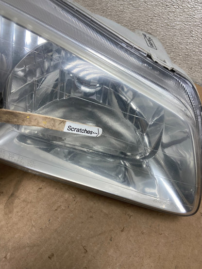 1999 to 2000 Mazda Protege Right Passenger RH Side Headlight OEM Y8523 DW3