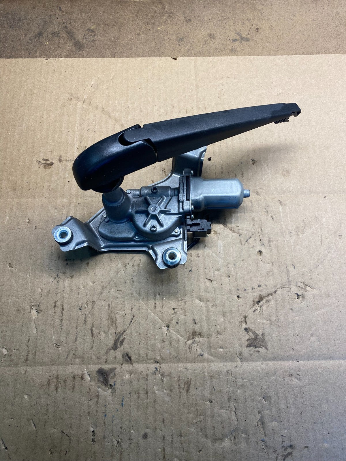 2014-2021 Dodge Durango  Tailgate Back Door Rear Wiper Motor Wiper AB4121 DG0