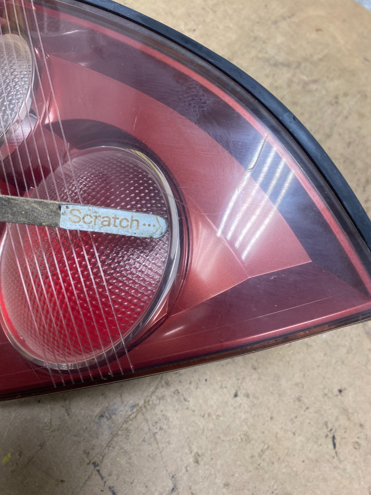 1999 - 2001 Lexus RX300 Right Passenger Side Rear Inner Tail Light Oem X6968 GD3