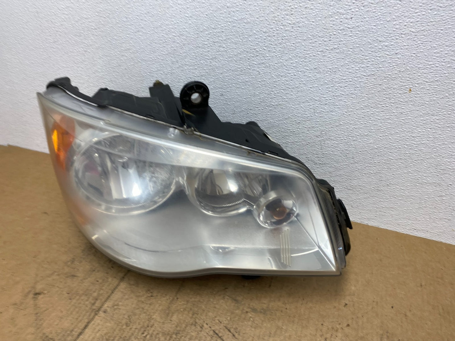 2011 to 2016 Chrysler Town and Country Right Passenger Headlight AC3678 DW1