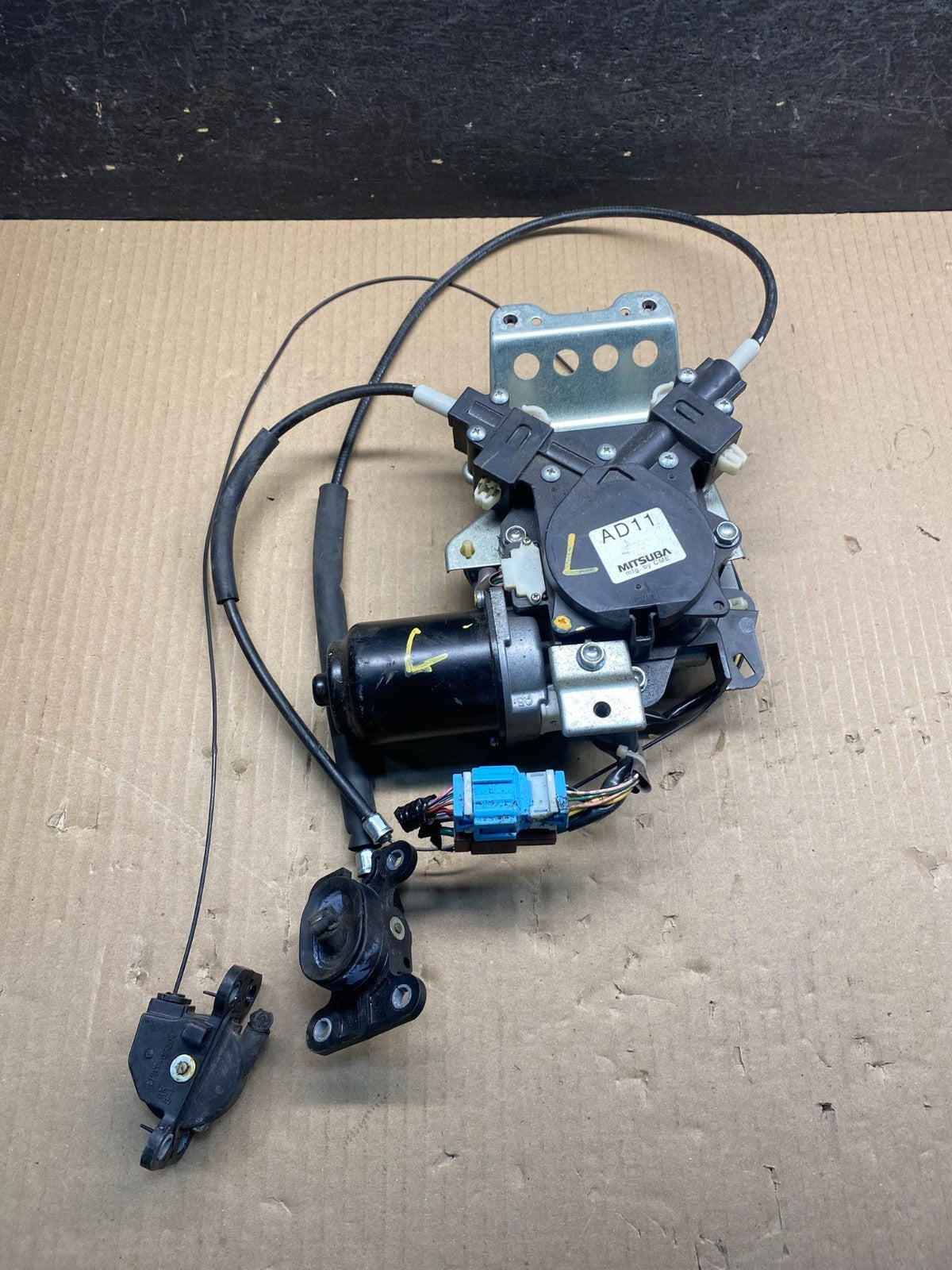 2005 - 2010 Honda Odyssey Left Lock Actuator ah7451 DG0