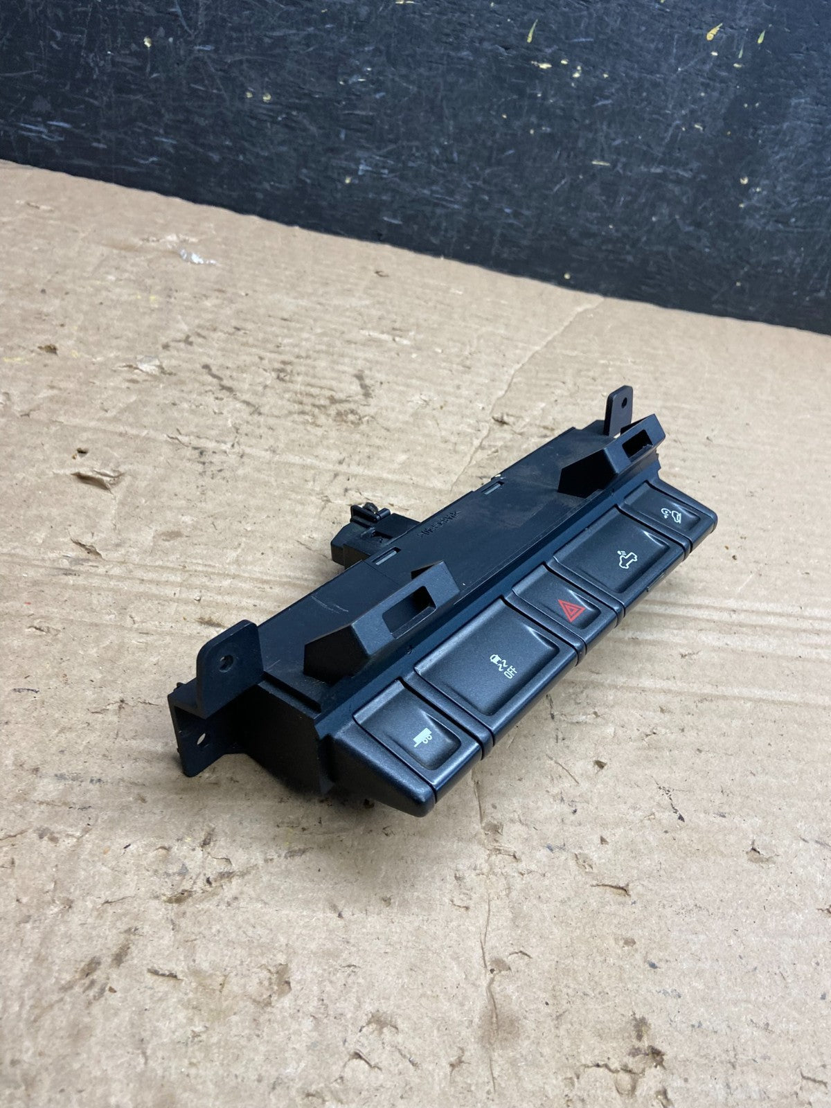 2015-2022 GMC Colorado Dash Traction Hazard Switch Control af2264 DG1