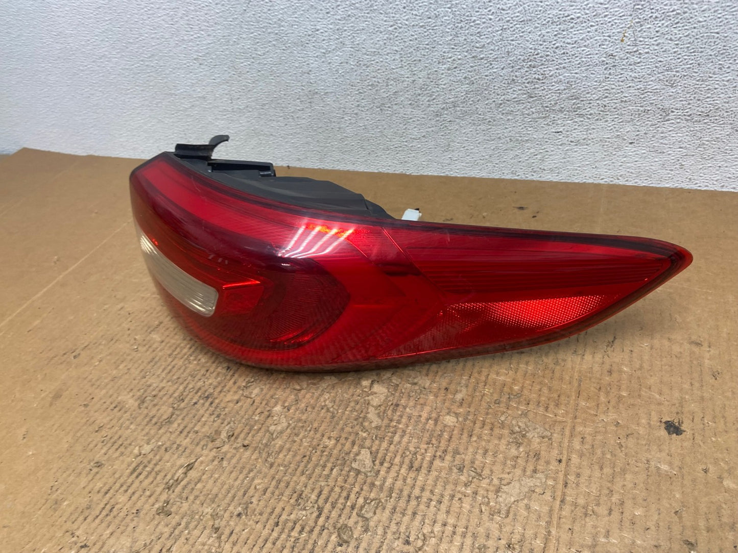 2015 2016 2017 Hyundai Sonata Right Passenger Rh Tail Light AE2848 LK1