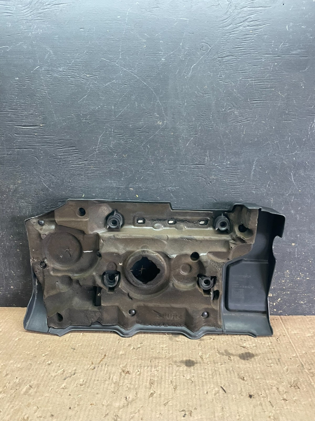 2007 to 2014 Volvo XC90 OEM 3.2L Upper Top Engine Motor Dust Cover Oem Z3379 DG6