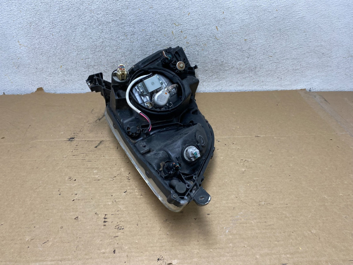 2004 - 2005 Toyota Prius Right Passenger RH Side Headlight Xenon Hid AH8076 DW9