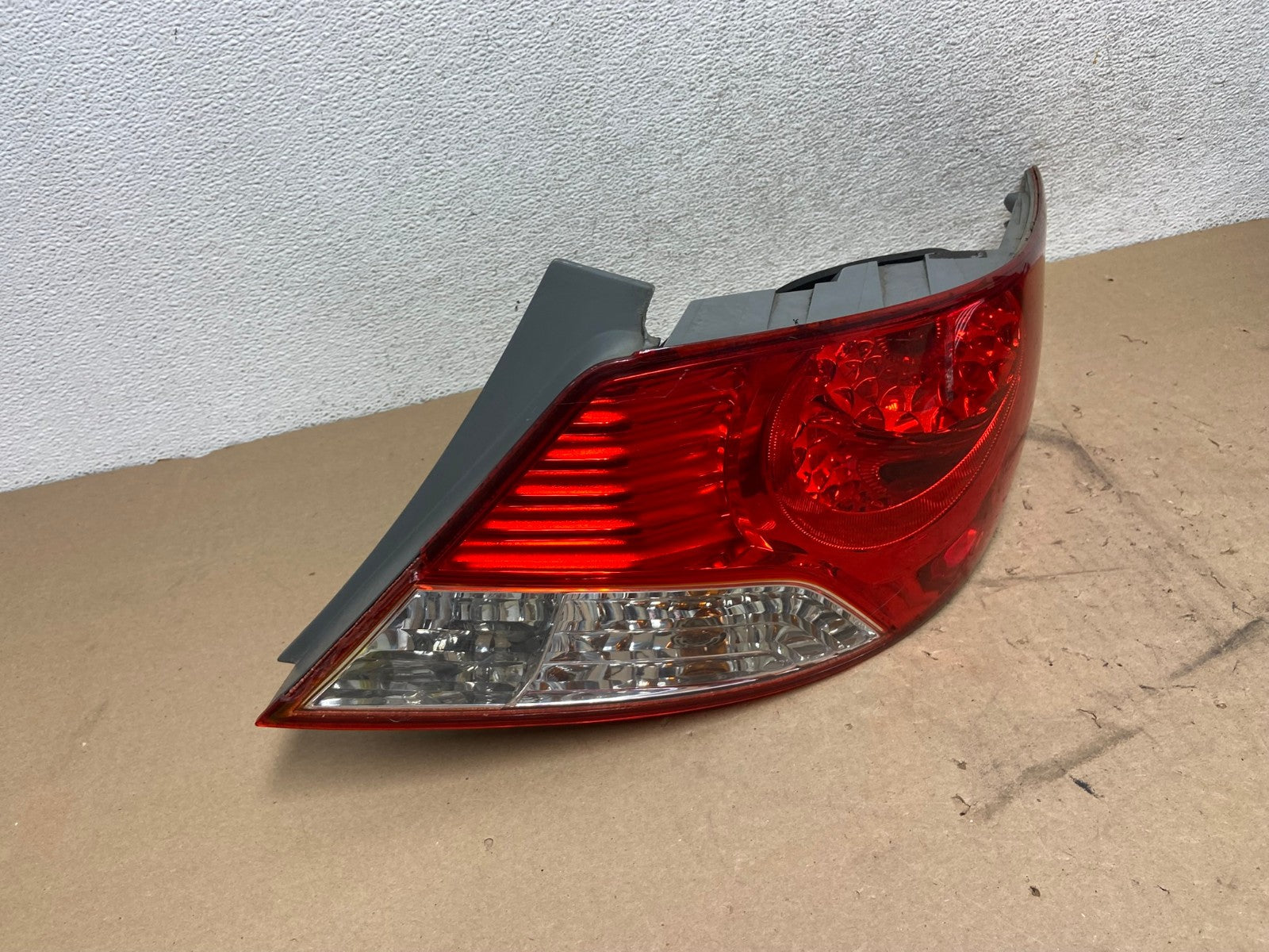 2012 2013 2014 Hyundai Accent Right Passenger RH Side Tail Light AG4209 LK2