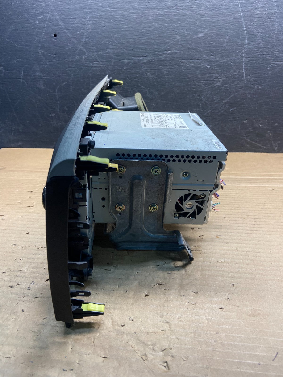 2011 to 2014 Toyota Sienna AM FM CD Mp3 Radio Receiver ae4521 DG1