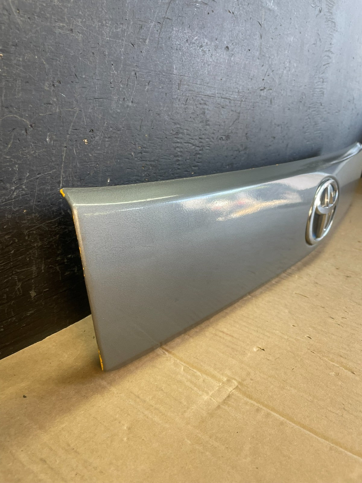 2012 2013 2014 Toyota Prius V Trunk Lid Liftgate Garnish Trim Panel AD5716 DW2