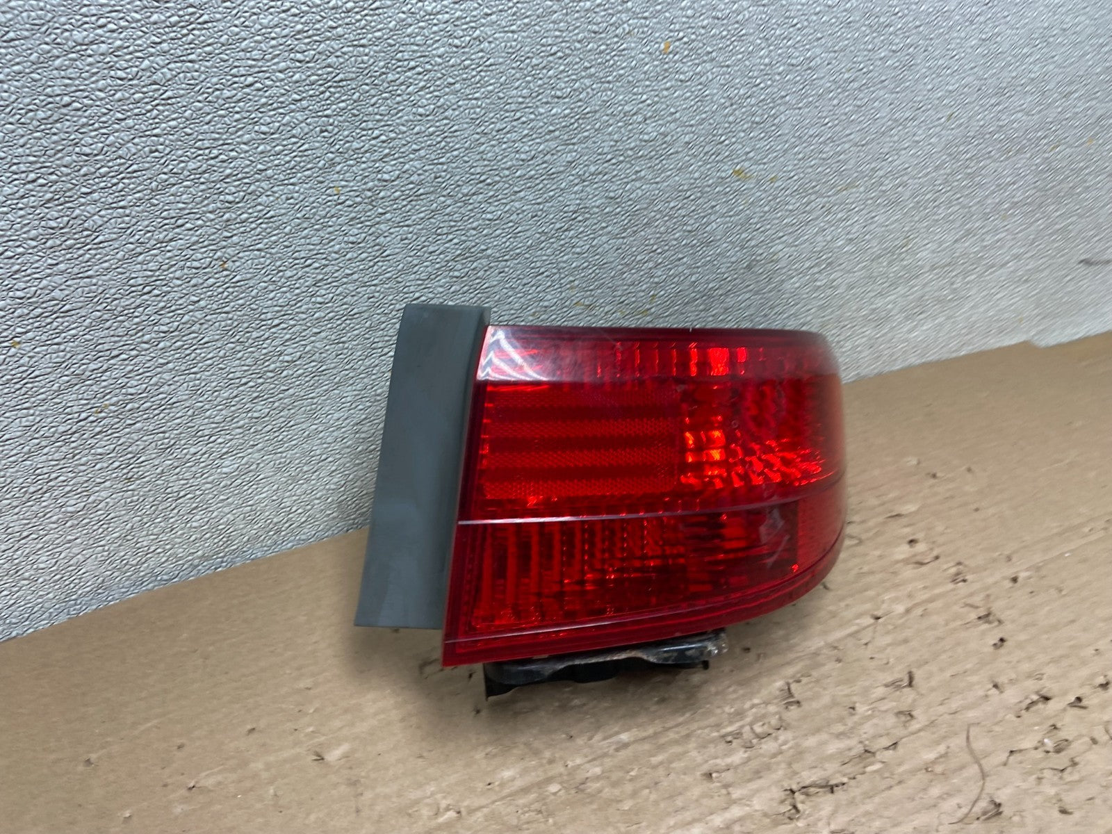 2005 Honda Accord Right Passenger Rh Side Tail Light Oem AB1557 LK2
