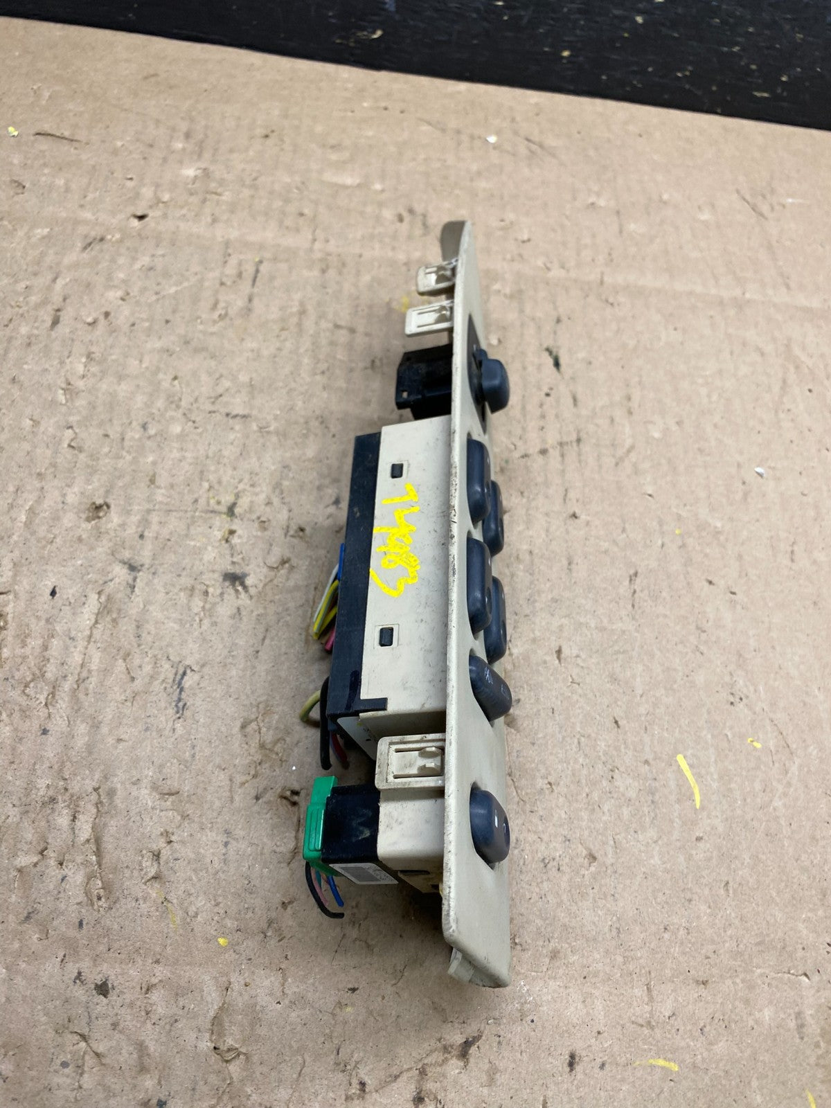 2003-2008 Ford Crown Victoria Marquis Front Left Driver Window Switch t4983 DG2
