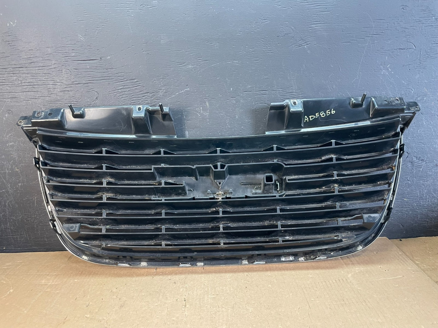 2007 to 2014 GMC Yukon Front Upper Grille Grill AD5856 DW3