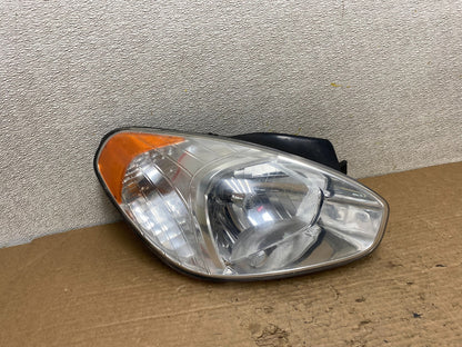2006 to 2011 Hyundai Accent Sedan Right Passenger  Halogen Headlight Z3131 DW0