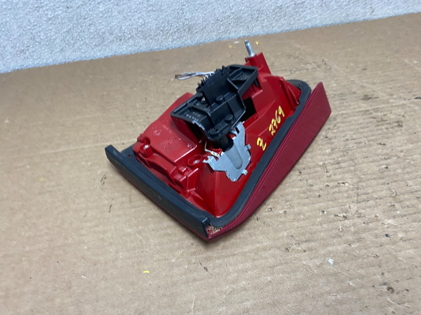 2009 - 2012 Audi A4 Sedan Right Passenger Side Inner LED Tail Light Z2769 DW4