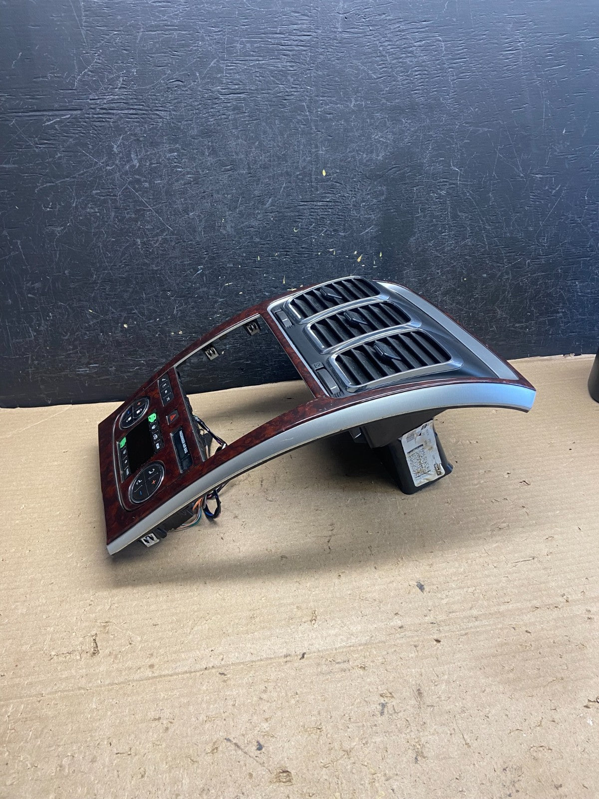 2007 - 2012 GMC Acadia A/C Heater Climate Control Radio Panel Bezel OE ah5403 DG2