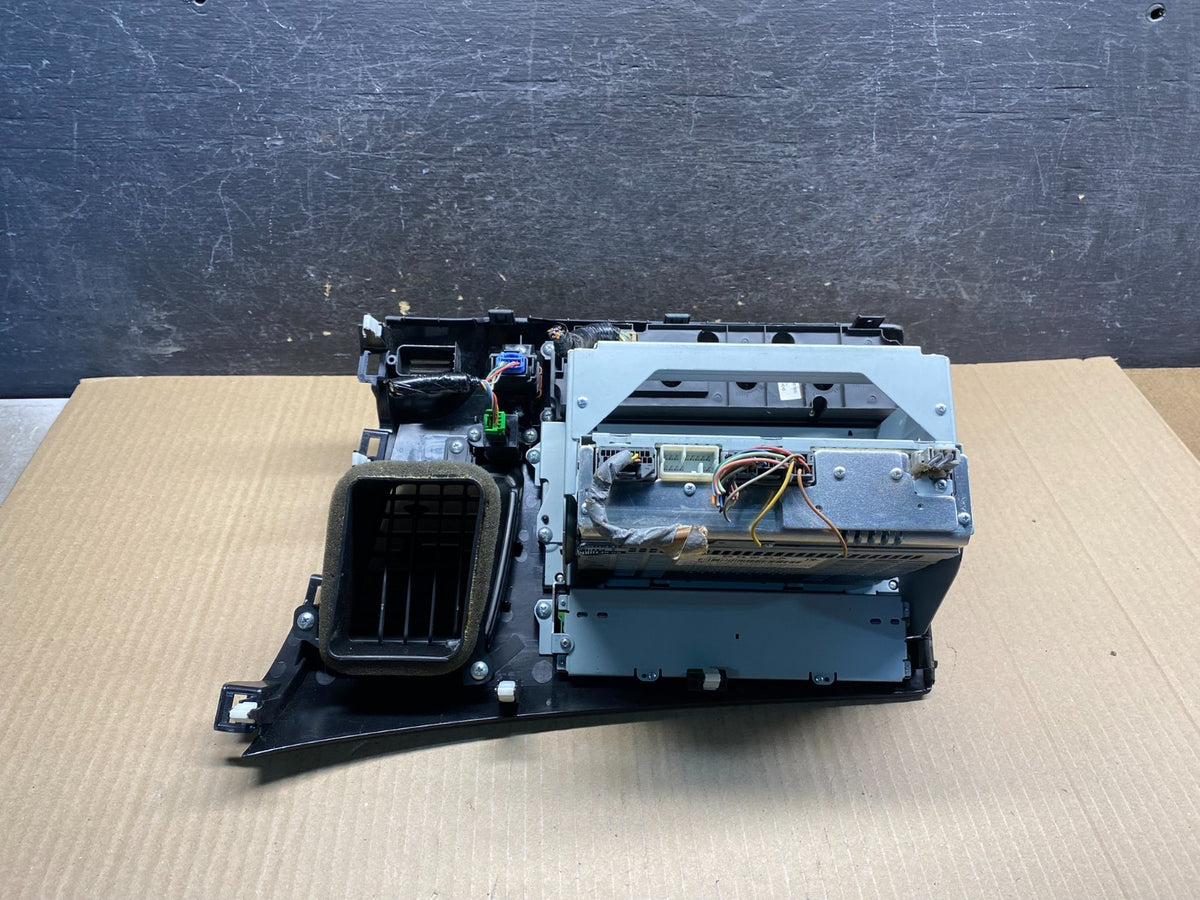 2006 - 2011 Honda Civic Radio AM/FM Climate Control Air Vent Bezel AI0323 DG5